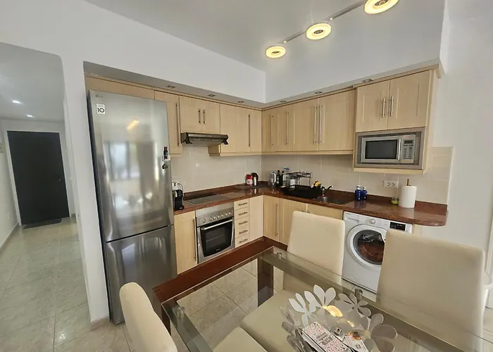 Casa Sanwasy Playa Bastian * 코스타 테기세